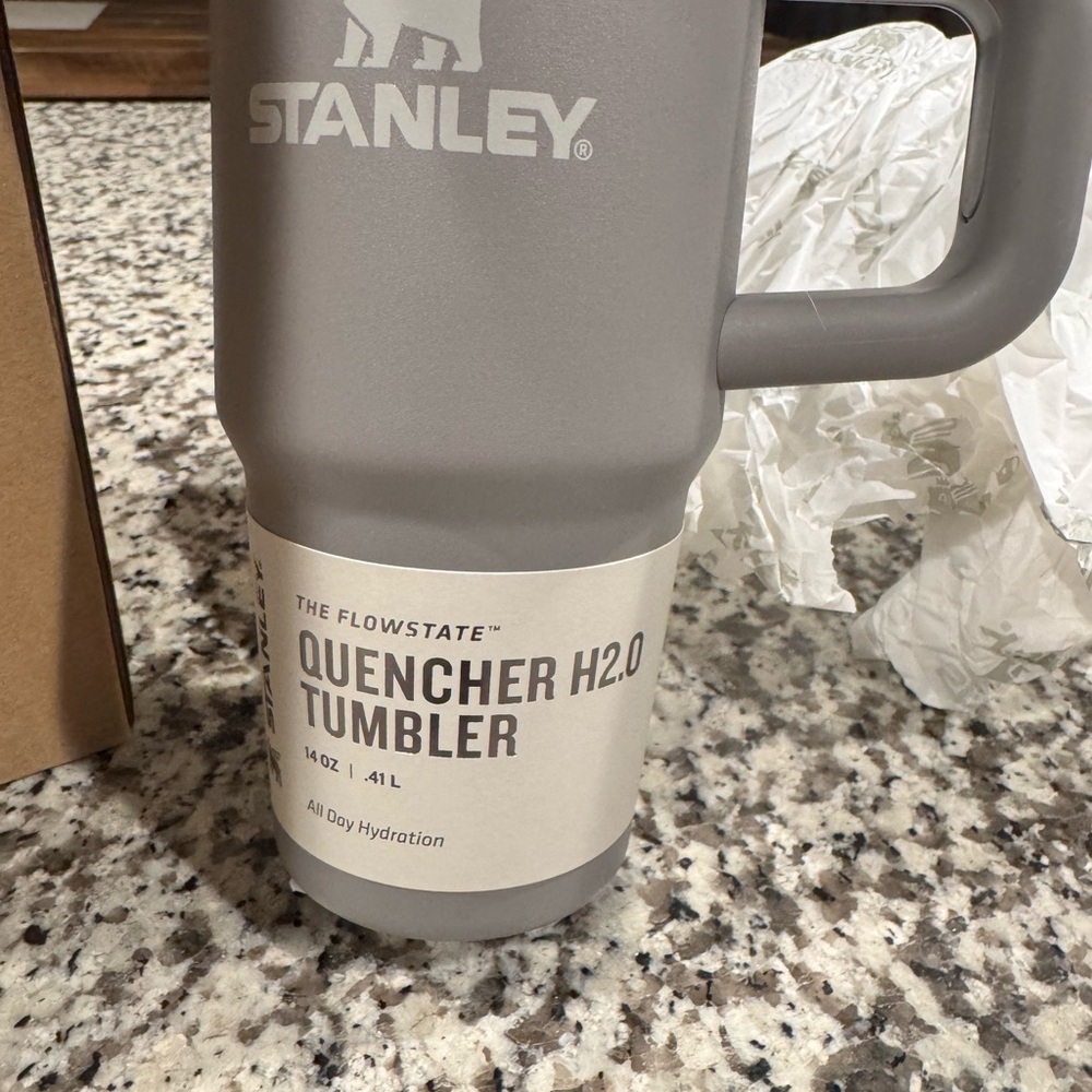 Stanley The Flowstate Quencher H2O Tumbler in “Stone” - Picture 3 of 4